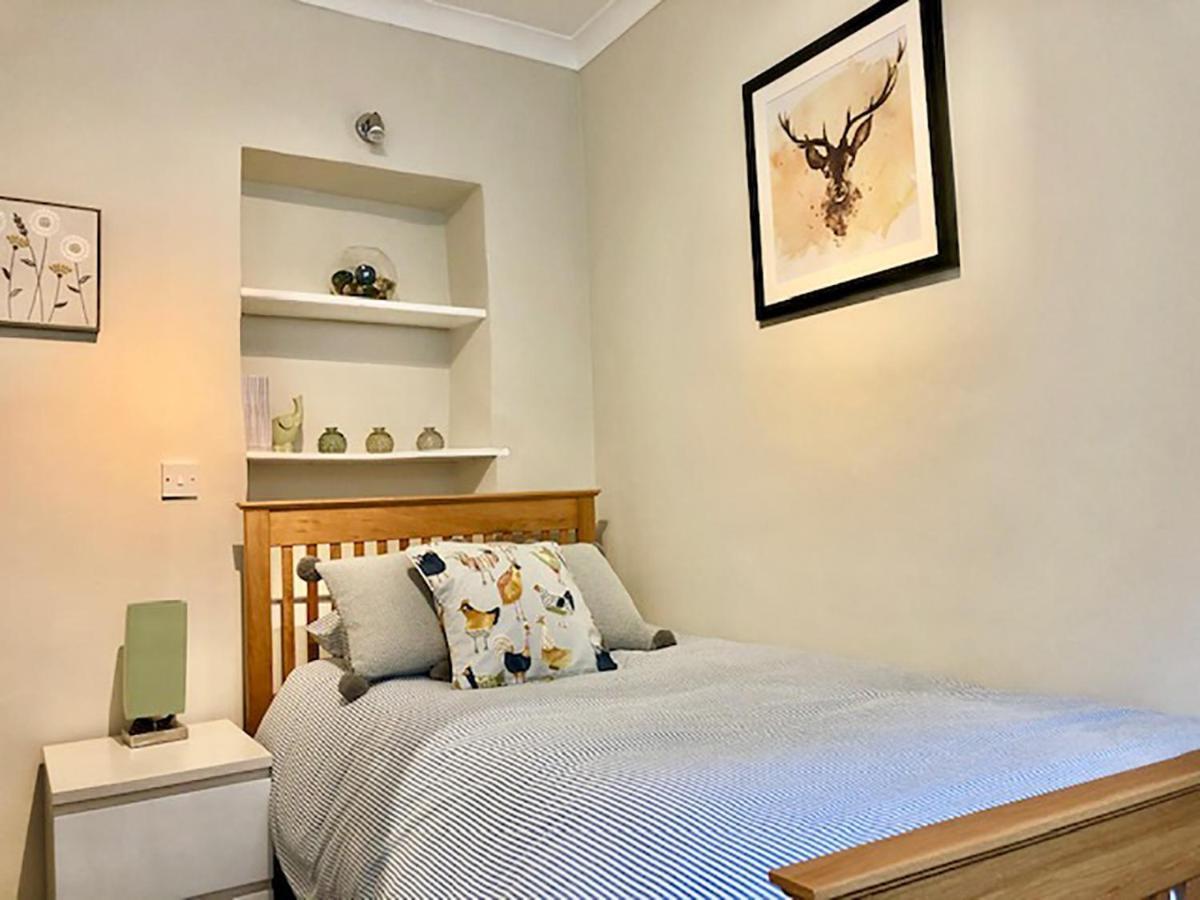 Ewood Cottage *New* Exquisite Country Cottage 托德莫登 外观 照片
